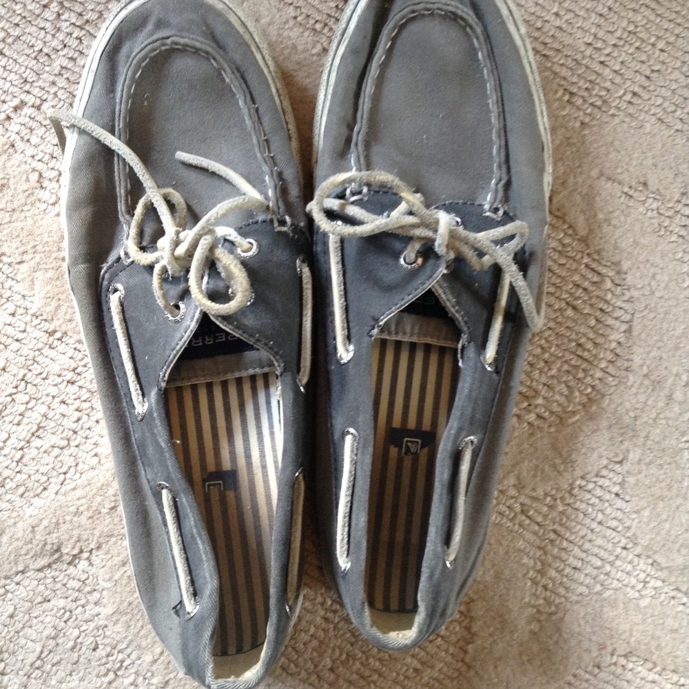 Sperry Boat Shoe - Picture 2 of 5